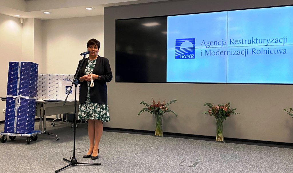 KGW w Gnatach wyróżnione w konkursie  Kubek, dzbanek czy makatka... Rękodzieło to jest gratka - zdjęcie #4 - eOstroleka.pl