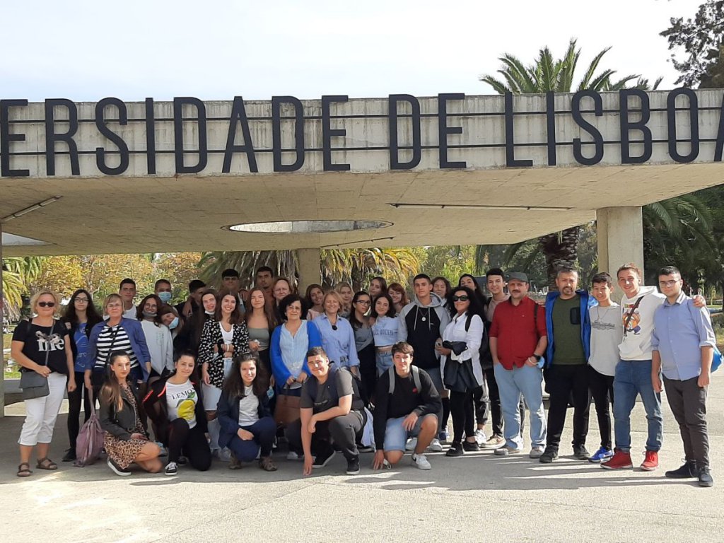 Erasmus+: Wizyta młodzieży z III LO w Portugalii w ramach programu Study and Job Opportunites - zdjęcie #3 - eOstroleka.pl