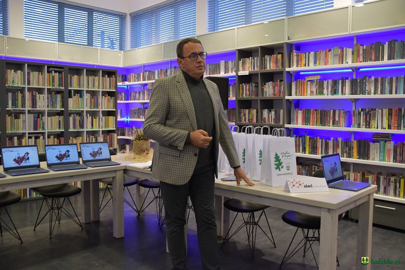 Projekt „Sieć na Kulturę” zapewnił kadzidlańskiej bibliotece nowe komputery [15.11.2021] - zdjęcie #8 - eOstroleka.pl