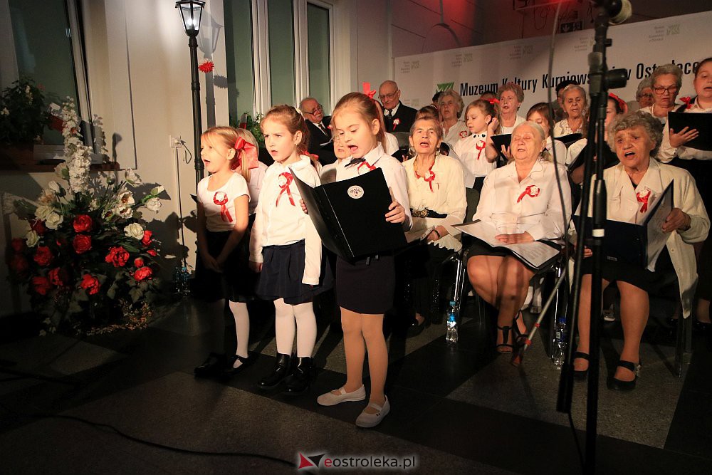 Koncert „Niepodległość znaczy Wolność” w ostrołęckim muzeum [17.11.2021] - zdjęcie #9 - eOstroleka.pl