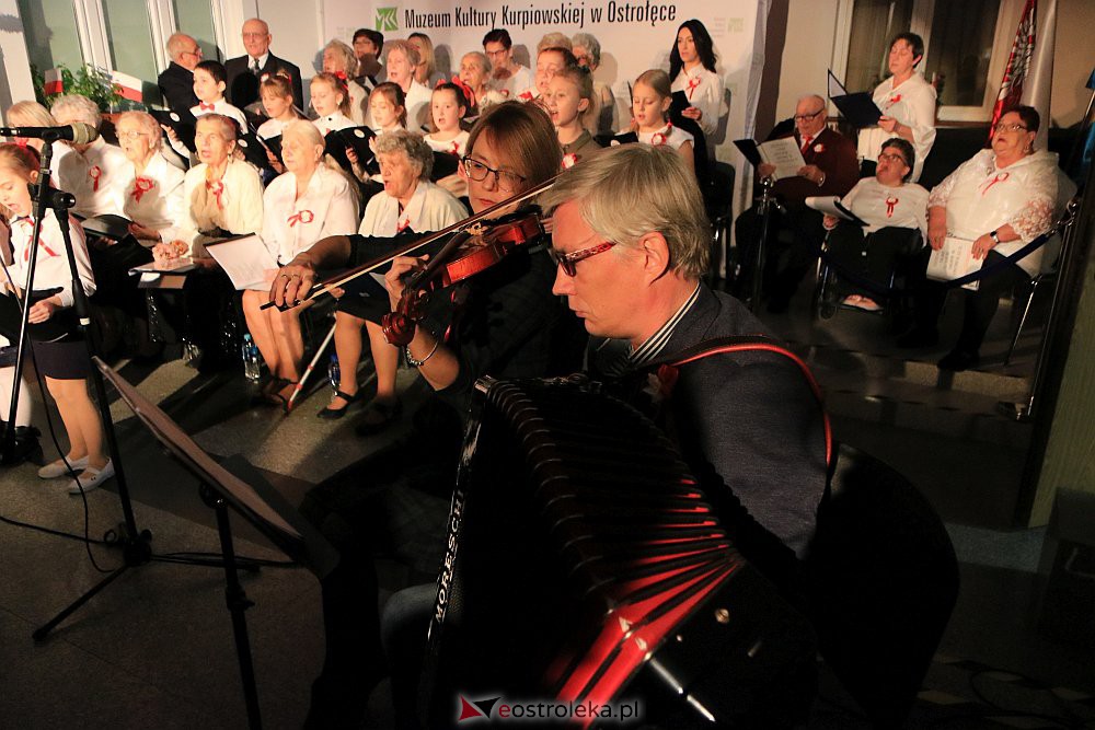 Koncert „Niepodległość znaczy Wolność” w ostrołęckim muzeum [17.11.2021] - zdjęcie #36 - eOstroleka.pl