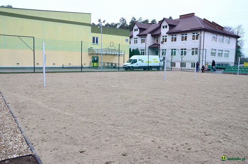 W Kadzidle powstało boisko do siatkówki plażowej [18.11.2021] - zdjęcie #10 - eOstroleka.pl