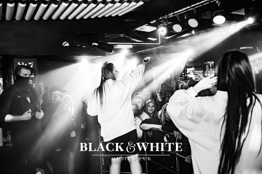 Topky w Clubie Black&White [05.11.2021] - zdjęcie #20 - eOstroleka.pl