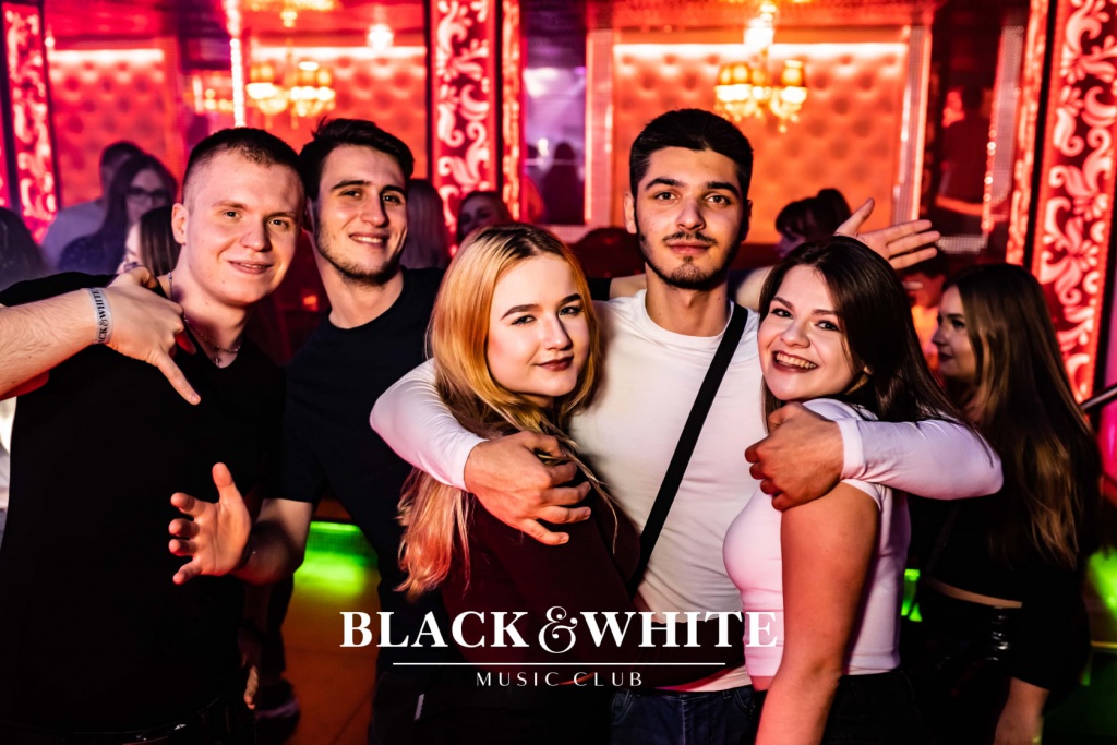 Topky w Clubie Black&White [05.11.2021] - zdjęcie #13 - eOstroleka.pl
