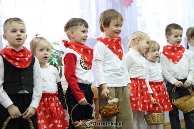 Dzień Babci. Przedszkole nr 1(25-01-2011) - zdjęcie #38 - eOstroleka.pl