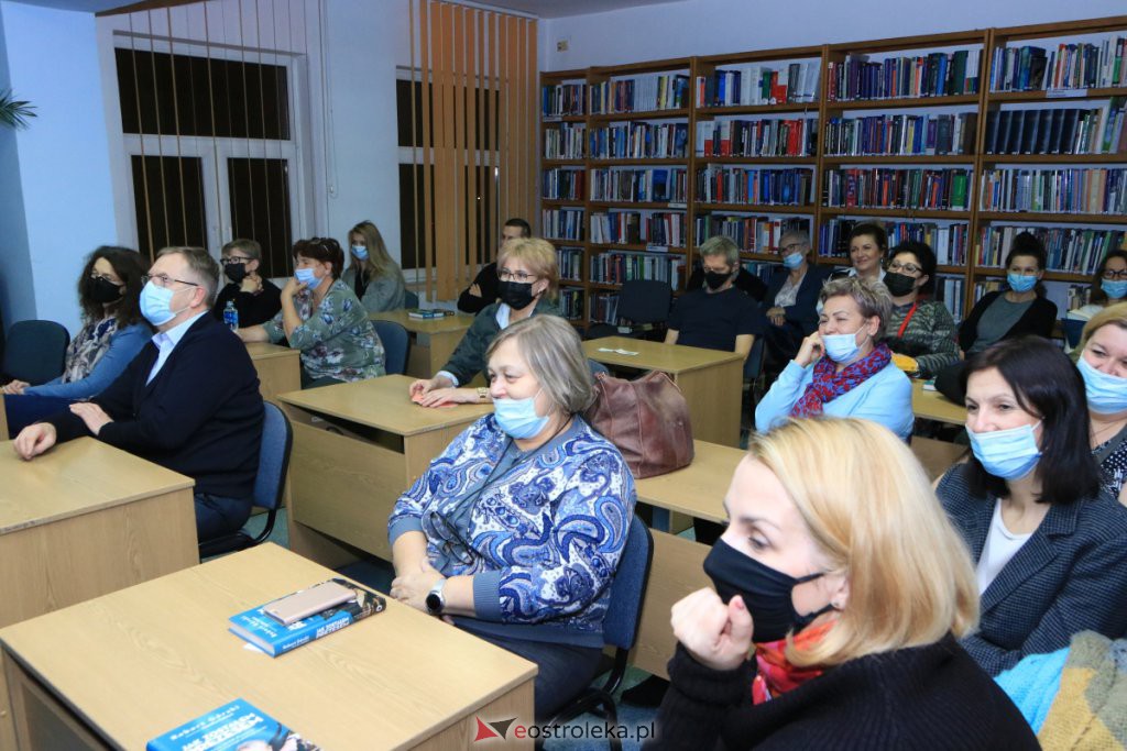 Robert Górski i Monika Sobień-Górska w Ostrołęce [18.11.2021] - zdjęcie #25 - eOstroleka.pl