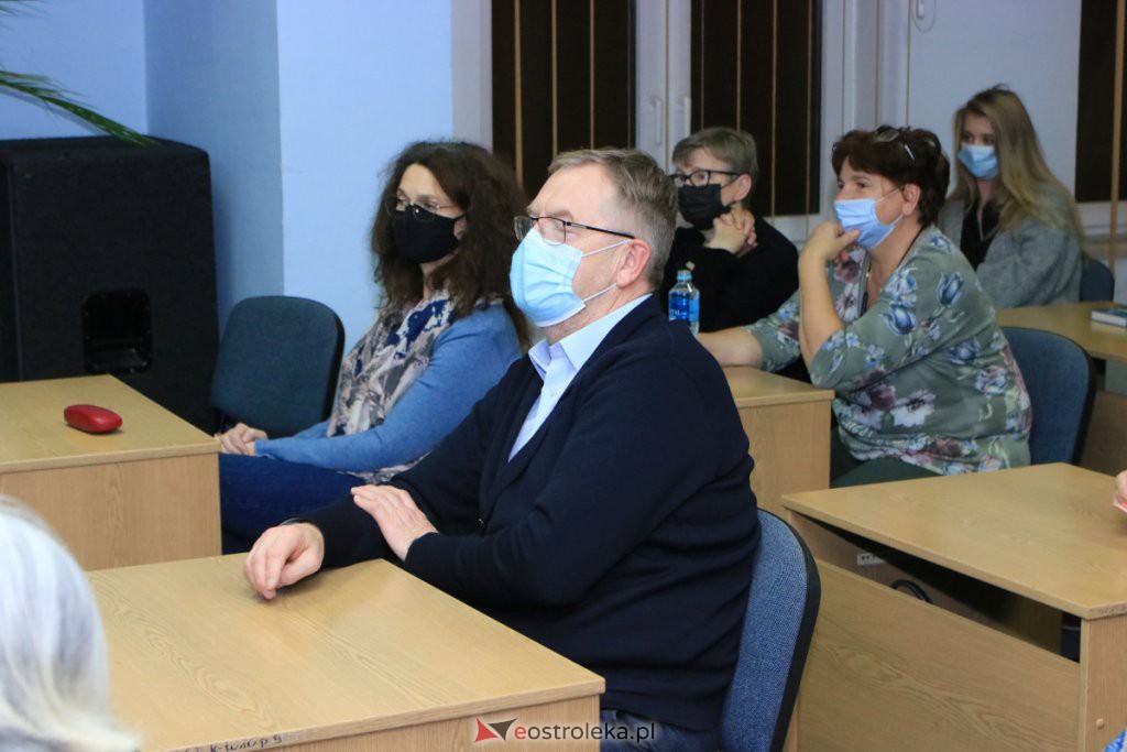 Robert Górski i Monika Sobień-Górska w Ostrołęce [18.11.2021] - zdjęcie #24 - eOstroleka.pl