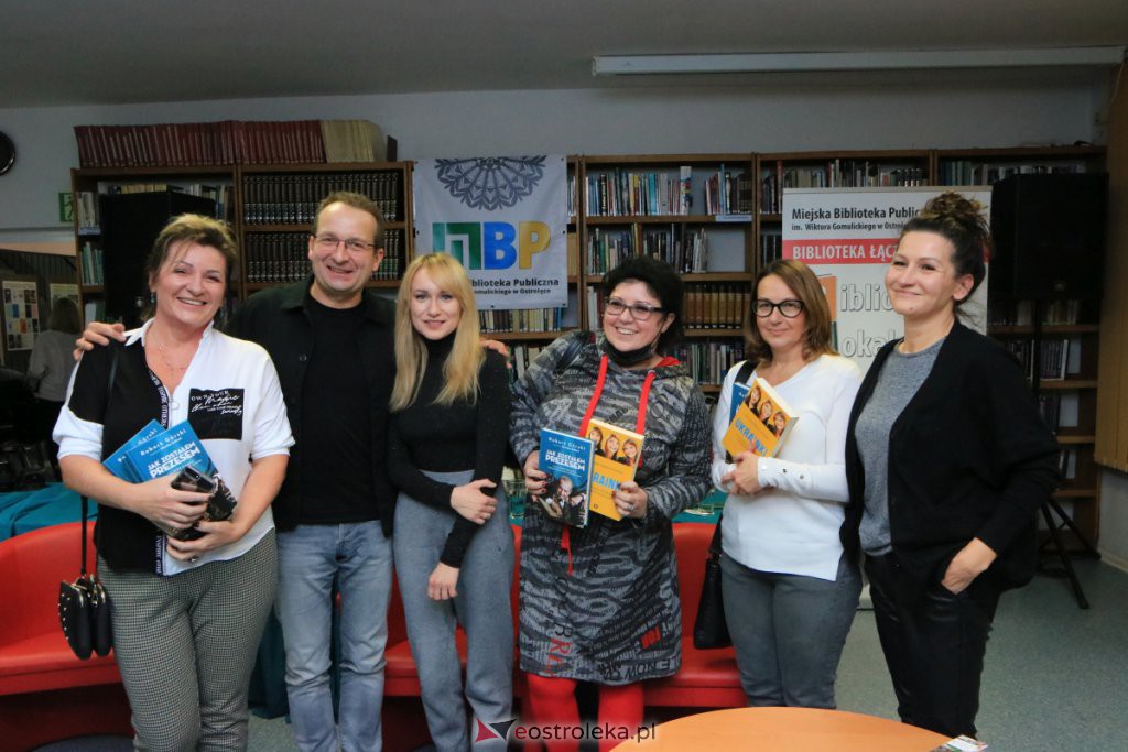 Robert Górski i Monika Sobień-Górska w Ostrołęce [18.11.2021] - zdjęcie #5 - eOstroleka.pl