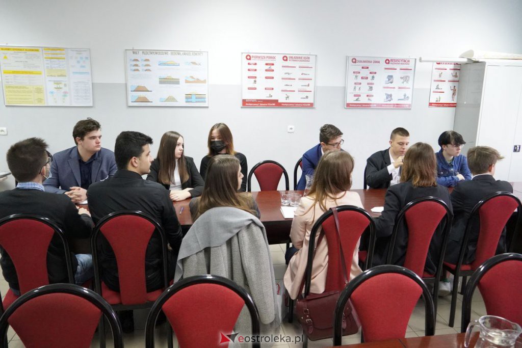 Sesja Młodzieżowej Rady Miasta [19.11.2021] - zdjęcie #8 - eOstroleka.pl