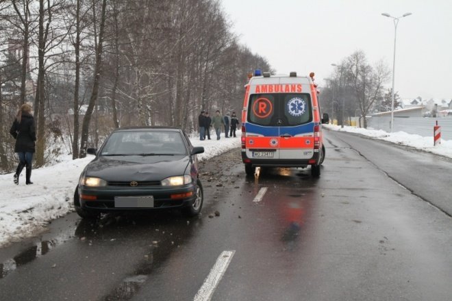 Wypadek goworowska(26-01-2011) - zdjęcie #2 - eOstroleka.pl