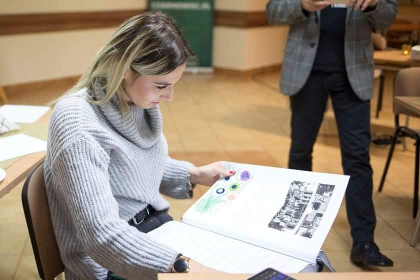 Projekt „Tu jestem, gdzie byłem…” w Czarnowcu [19.11.2021] - zdjęcie #8 - eOstroleka.pl