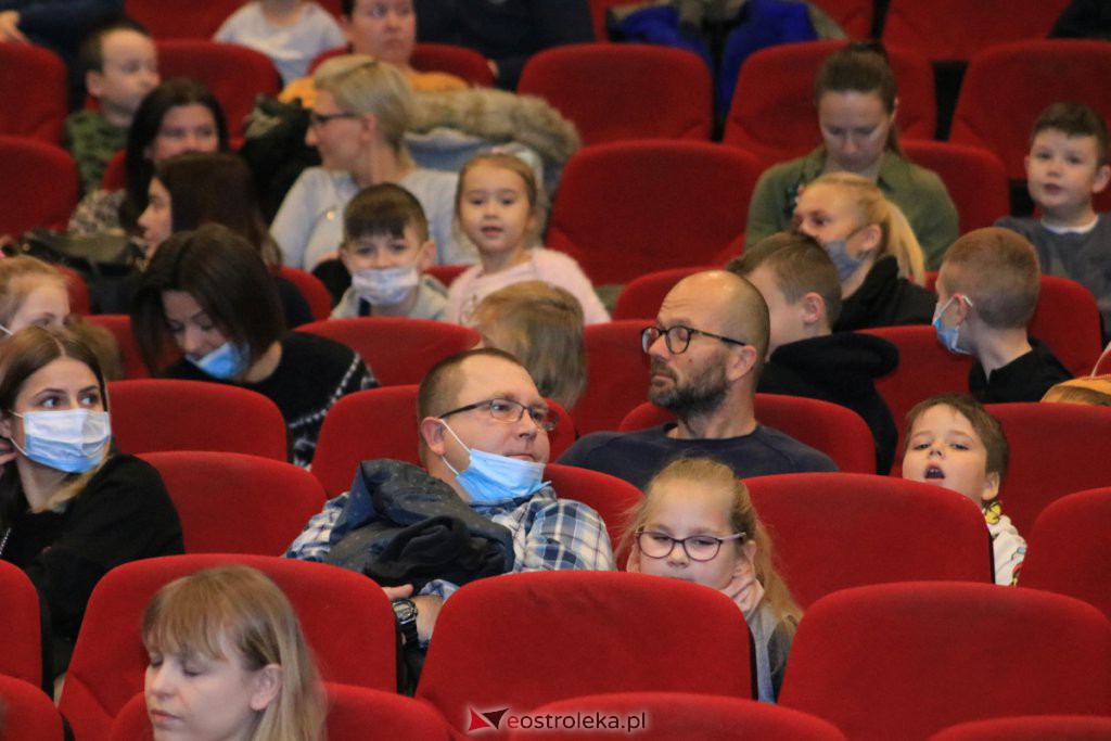 Spektakl „Mały Książę” w Ostrołęckim Centrum Kultury [21.11.2021] - zdjęcie #12 - eOstroleka.pl