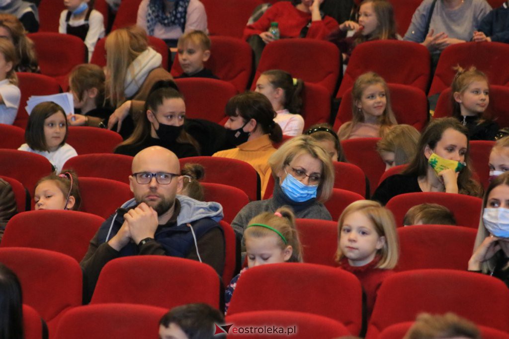 Spektakl „Mały Książę” w Ostrołęckim Centrum Kultury [21.11.2021] - zdjęcie #14 - eOstroleka.pl
