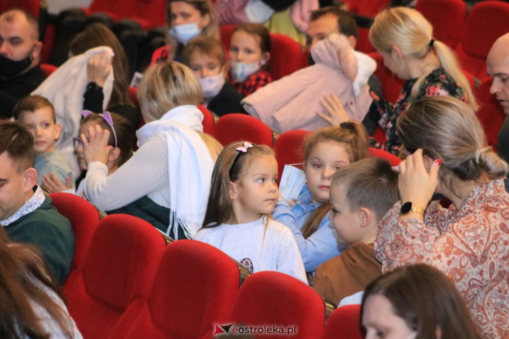 Spektakl „Mały Książę” w Ostrołęckim Centrum Kultury [21.11.2021] - zdjęcie #16 - eOstroleka.pl