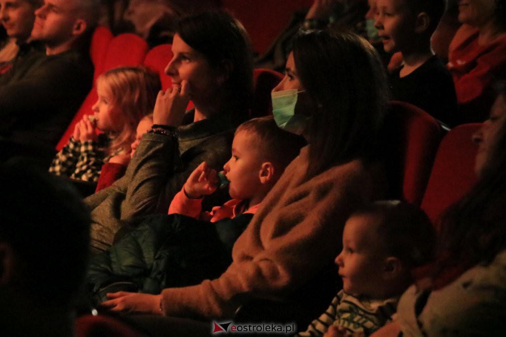 Spektakl „Mały Książę” w Ostrołęckim Centrum Kultury [21.11.2021] - zdjęcie #23 - eOstroleka.pl