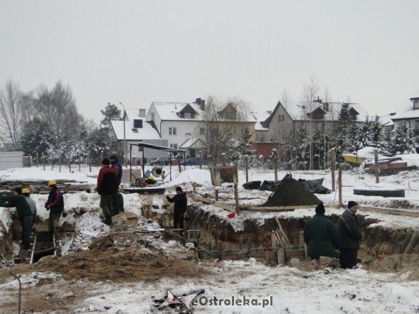 Plac  budowy nowej komendy (26-01-2011) - zdjęcie #32 - eOstroleka.pl