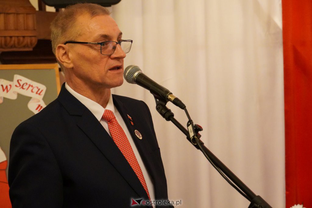 Czesław Lang odebrał w Ostrołęce wyróżnienie Narodowi i Ojczyźnie [ZDJĘCIA] - zdjęcie #1 - eOstroleka.pl