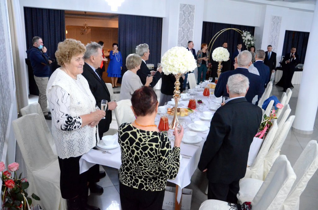 Przeżyli razem 50 lat. Złote Gody w Kadzidle. Jubileusz świętowało 18 par [25.11.2021] - zdjęcie #45 - eOstroleka.pl