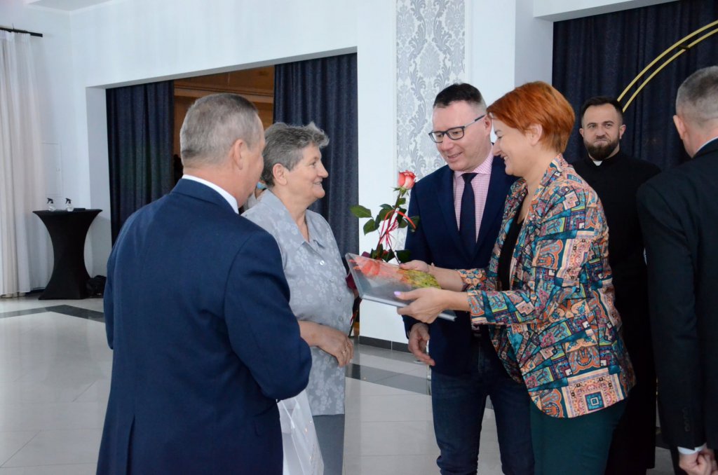 Przeżyli razem 50 lat. Złote Gody w Kadzidle. Jubileusz świętowało 18 par [25.11.2021] - zdjęcie #6 - eOstroleka.pl