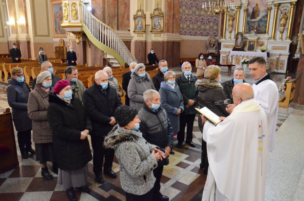 Przeżyli razem 50 lat. Złote Gody w Kadzidle. Jubileusz świętowało 18 par [25.11.2021] - zdjęcie #2 - eOstroleka.pl