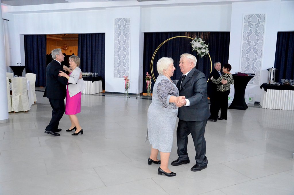 Przeżyli razem 50 lat. Złote Gody w Kadzidle. Jubileusz świętowało 18 par [25.11.2021] - zdjęcie #1 - eOstroleka.pl