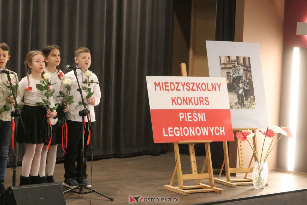 Międzyszkolny Konkurs Pieśni Legionowych [25.11.2021] - zdjęcie #2 - eOstroleka.pl