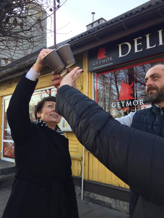 Katarzynki. Pracownicy GOKSiR wyruszyli na ulice Goworowa by powróżyć panom - zdjęcie #13 - eOstroleka.pl