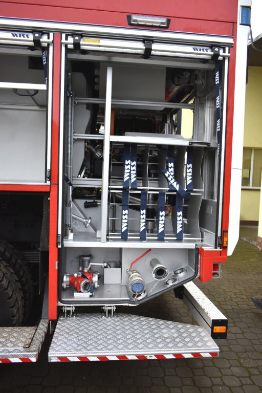 Strażacy ochotnicy z Lipnik mają nowy wóz ratowniczo-gaśniczy [26.11.2021] - zdjęcie #19 - eOstroleka.pl