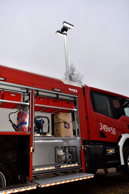 Strażacy ochotnicy z Lipnik mają nowy wóz ratowniczo-gaśniczy [26.11.2021] - zdjęcie #32 - eOstroleka.pl