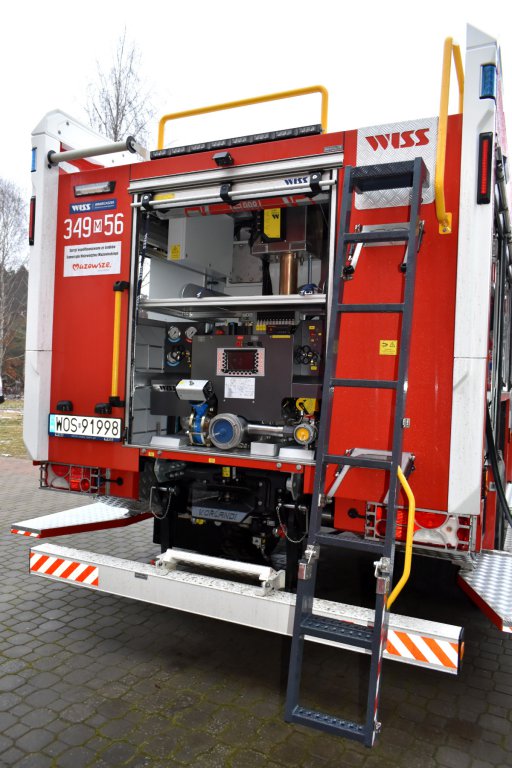Strażacy ochotnicy z Lipnik mają nowy wóz ratowniczo-gaśniczy [26.11.2021] - zdjęcie #34 - eOstroleka.pl