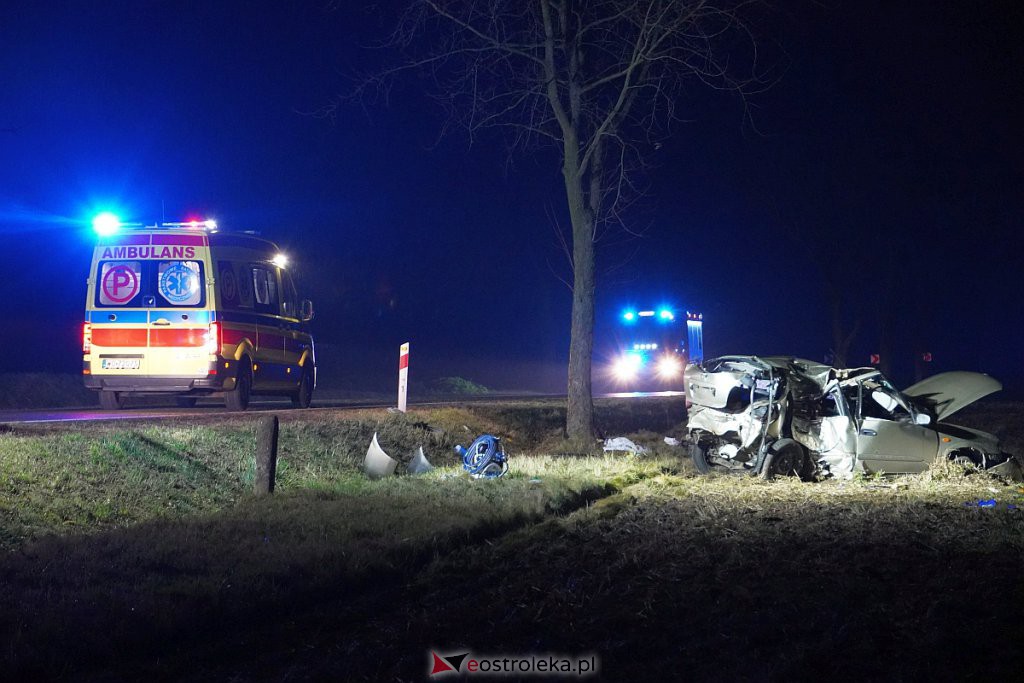 Śmiertelny wypadek w Grodzisku pod Ostrołęką [26.11.2021] - zdjęcie #13 - eOstroleka.pl