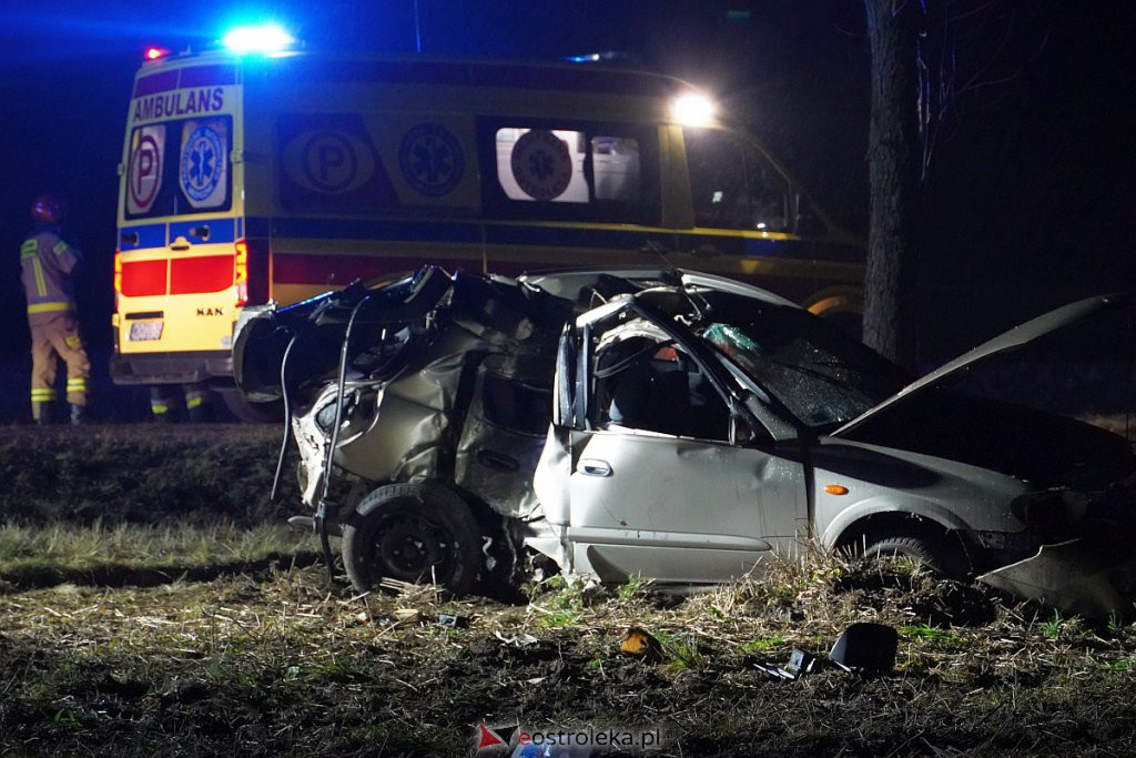 Śmiertelny wypadek w Grodzisku pod Ostrołęką [26.11.2021] - zdjęcie #18 - eOstroleka.pl