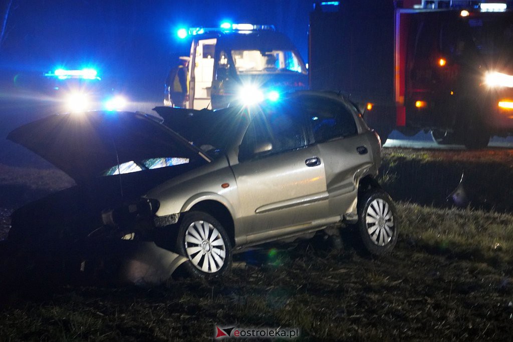 Śmiertelny wypadek w Grodzisku pod Ostrołęką [26.11.2021] - zdjęcie #19 - eOstroleka.pl