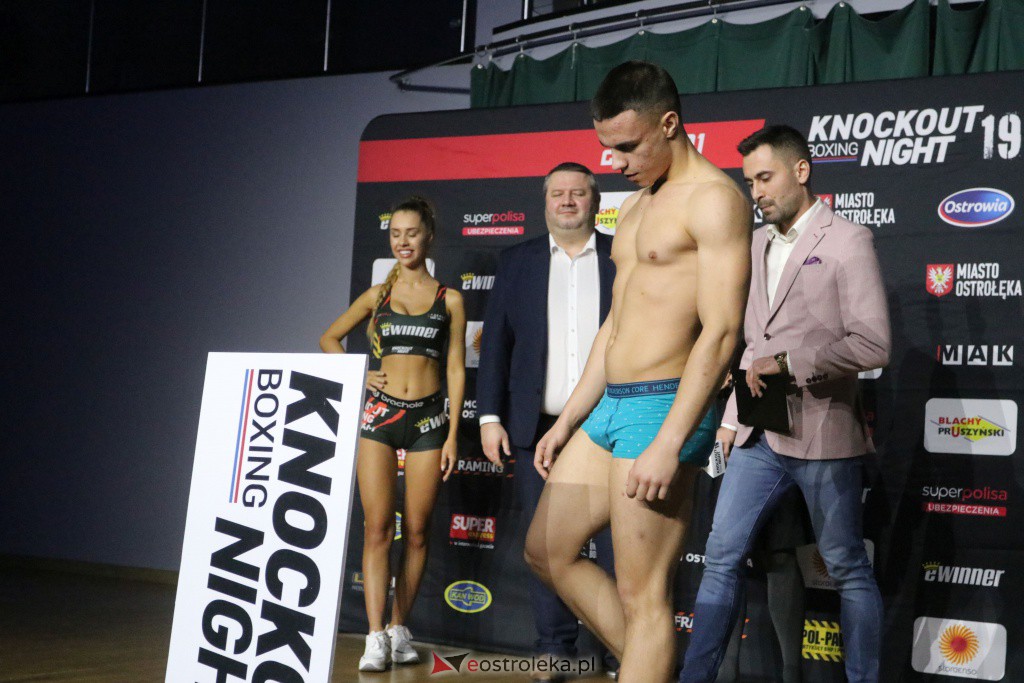 Knockout Boxing Night 19. Ceremonia ważenia [26.11.2021] - zdjęcie #32 - eOstroleka.pl