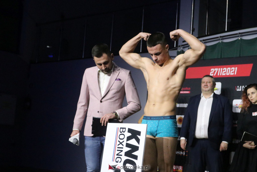 Knockout Boxing Night 19. Ceremonia ważenia [26.11.2021] - zdjęcie #31 - eOstroleka.pl