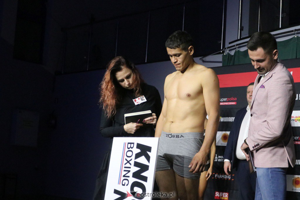 Knockout Boxing Night 19. Ceremonia ważenia [26.11.2021] - zdjęcie #23 - eOstroleka.pl