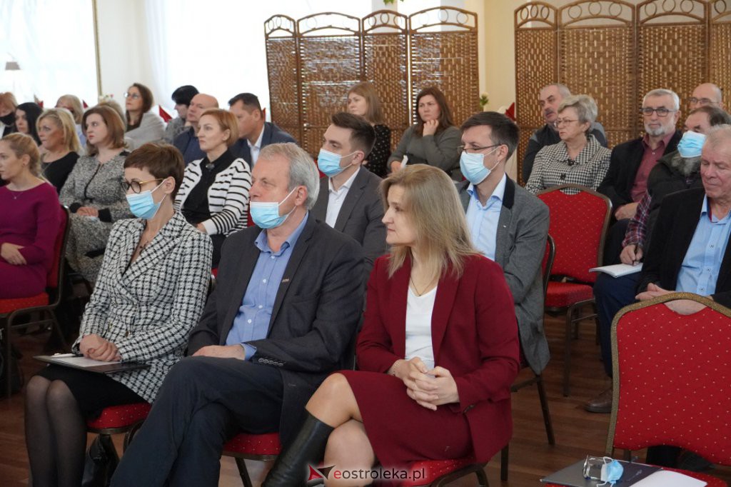 Konferencja historyczna o ziemiach nadorzańskich „Od przeszłości do teraźniejszości” - zdjęcie #21 - eOstroleka.pl
