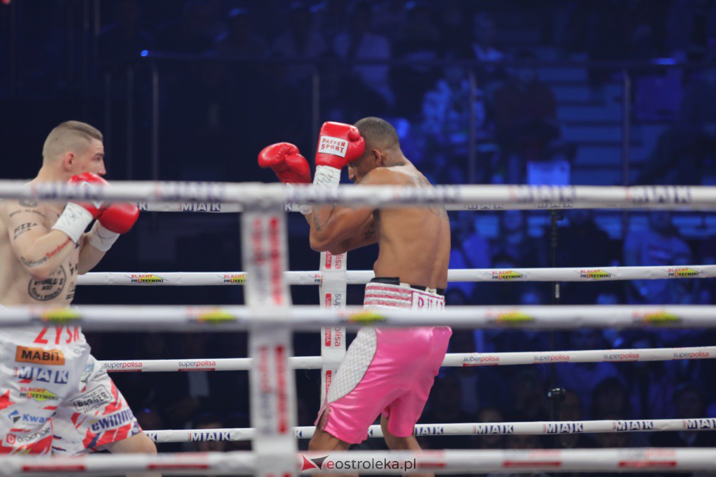 Knockout Boxing Night 19 w Ostrołęce [27.11.2021] - zdjęcie #63 - eOstroleka.pl