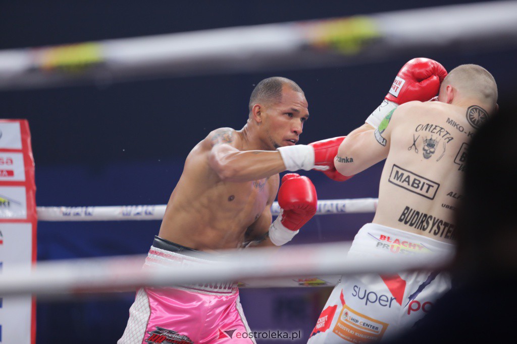 Knockout Boxing Night 19 w Ostrołęce [27.11.2021] - zdjęcie #57 - eOstroleka.pl