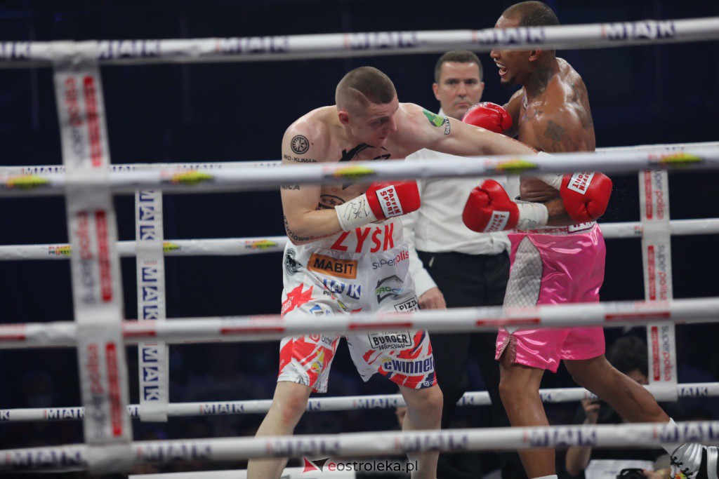 Knockout Boxing Night 19 w Ostrołęce [27.11.2021] - zdjęcie #41 - eOstroleka.pl