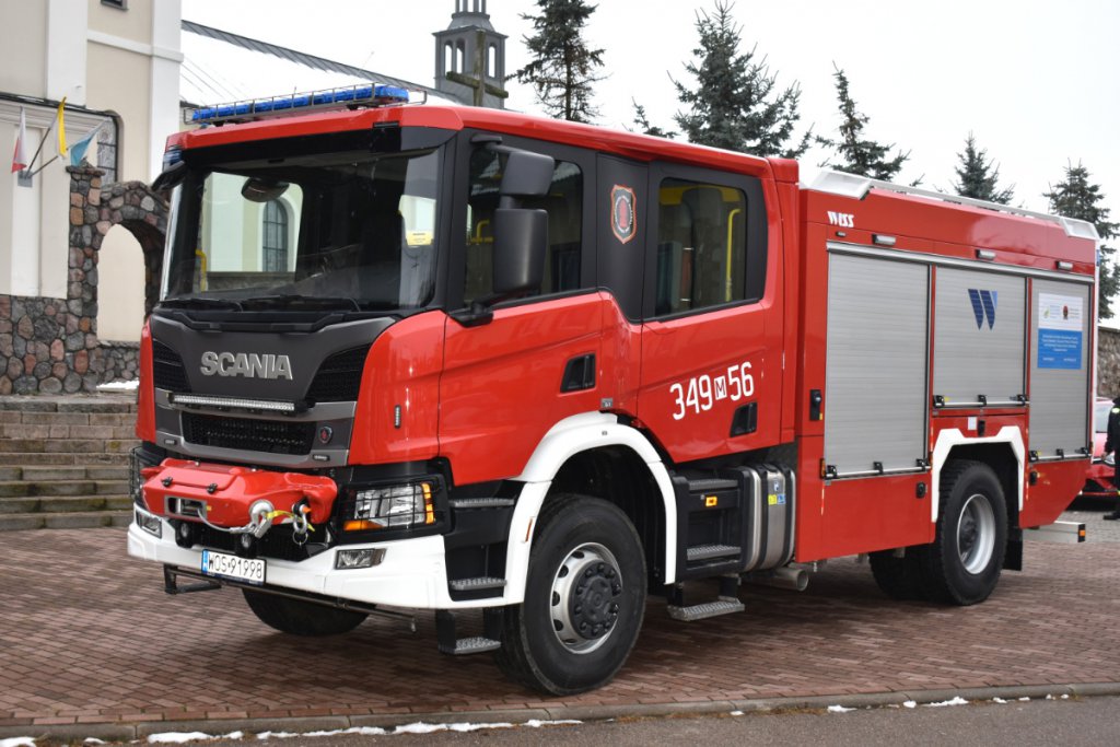Nowy wóz strażacki dla OSP Lipniki oficjalnie poświęcony [28.11.2021] - zdjęcie #2 - eOstroleka.pl