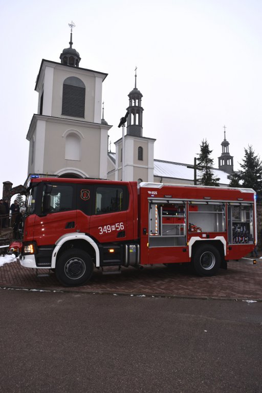 Nowy wóz strażacki dla OSP Lipniki oficjalnie poświęcony [28.11.2021] - zdjęcie #20 - eOstroleka.pl