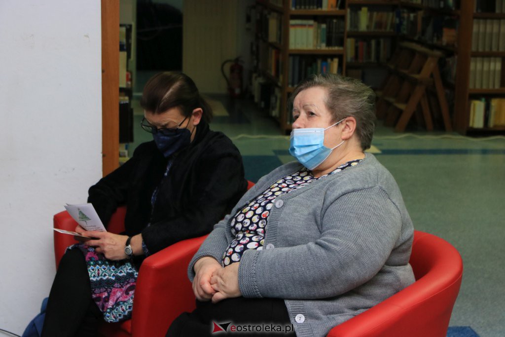 Gawrońska o Norwidzie w ostrołęckiej bibliotece [30.11.2021] - zdjęcie #2 - eOstroleka.pl