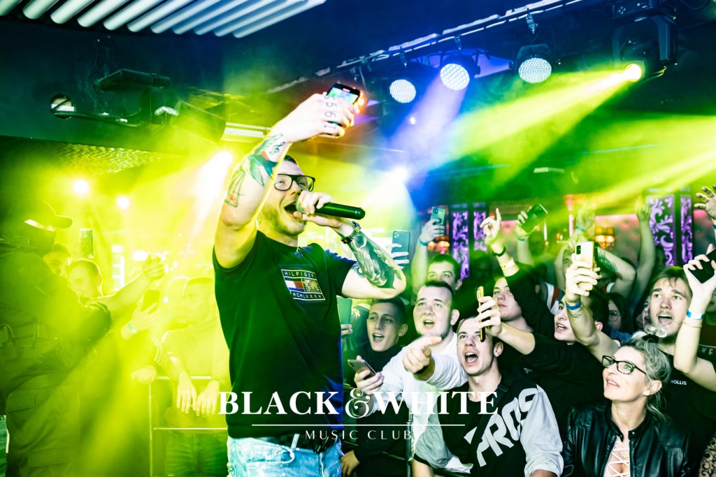 Kubańczyk w Clubie Black&White [19.11.2021] - zdjęcie #25 - eOstroleka.pl