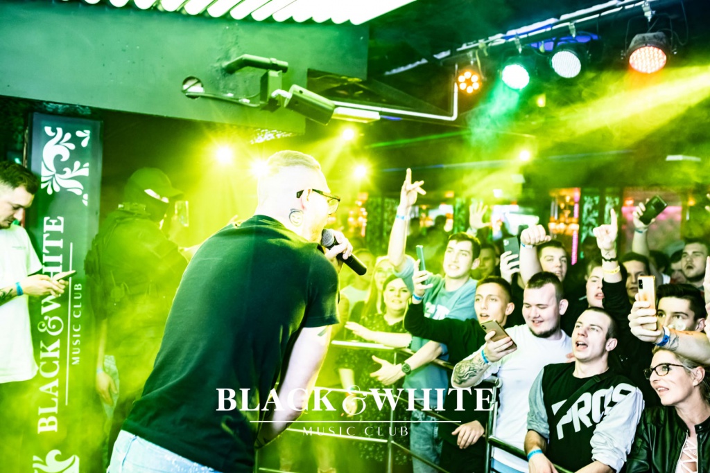 Kubańczyk w Clubie Black&White [19.11.2021] - zdjęcie #22 - eOstroleka.pl