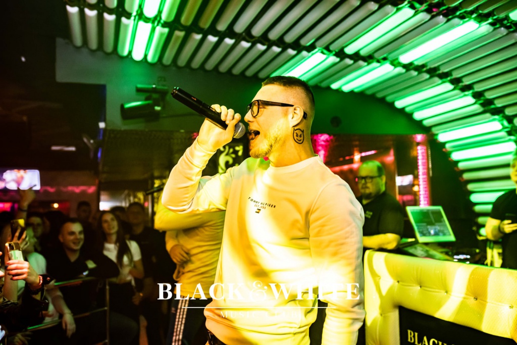 Kubańczyk w Clubie Black&White [19.11.2021] - zdjęcie #20 - eOstroleka.pl