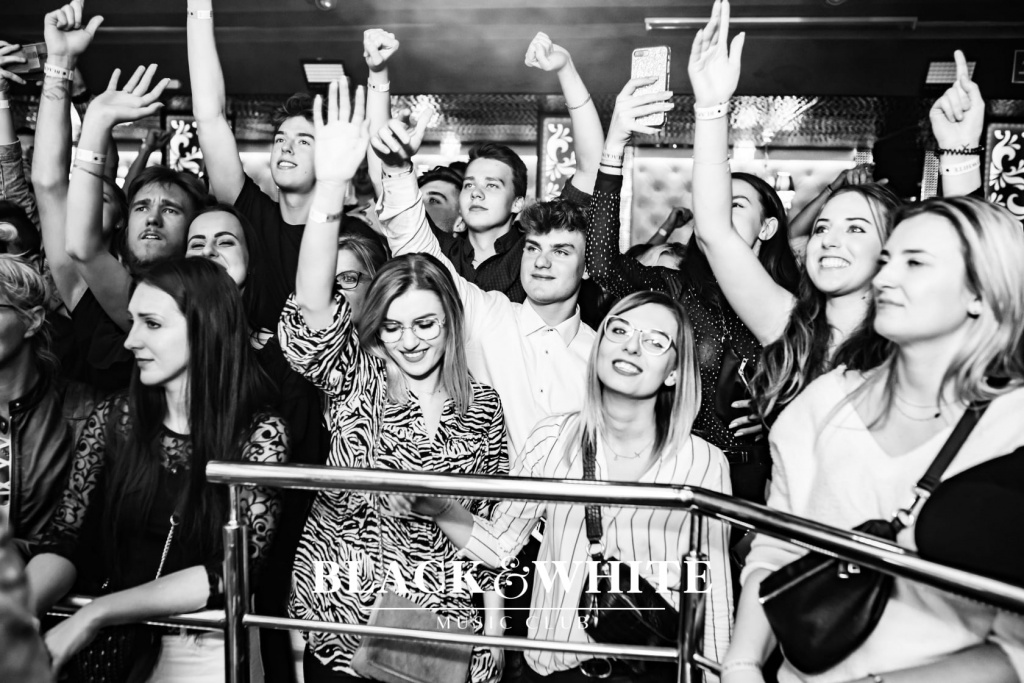 Kubańczyk w Clubie Black&White [19.11.2021] - zdjęcie #2 - eOstroleka.pl