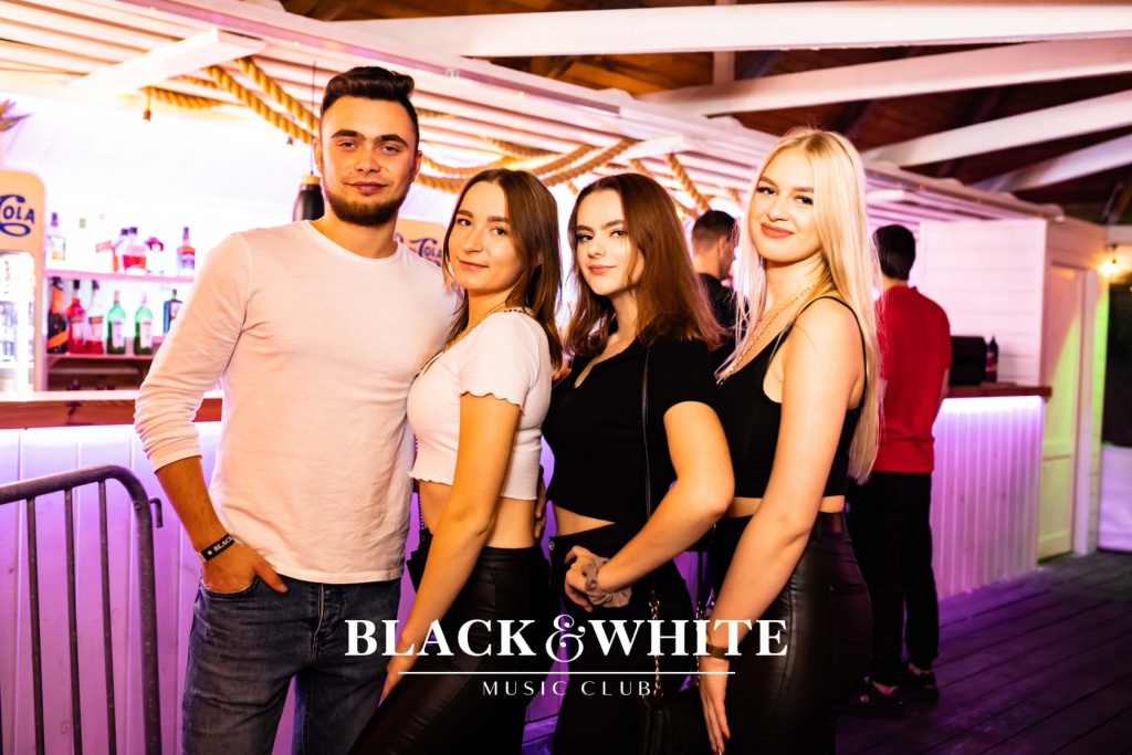Gorące trzydziestki w Clubie Black&White [20.11.2021] - zdjęcie #4 - eOstroleka.pl