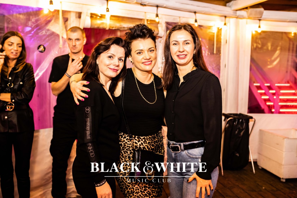 Gorące trzydziestki w Clubie Black&White [20.11.2021] - zdjęcie #15 - eOstroleka.pl