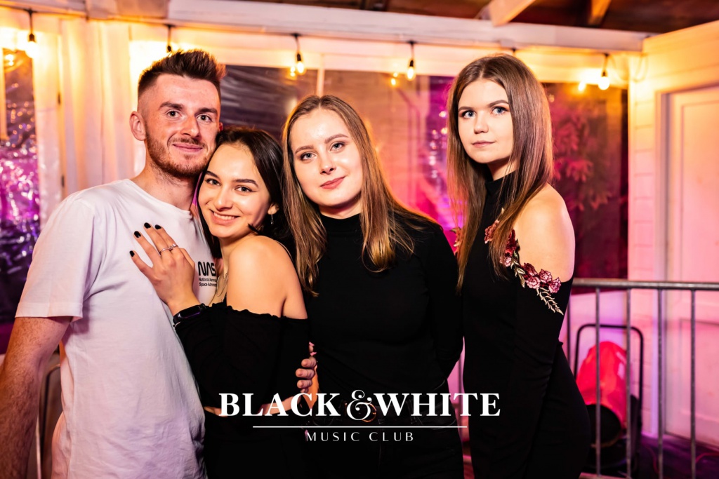Gorące trzydziestki w Clubie Black&White [20.11.2021] - zdjęcie #25 - eOstroleka.pl